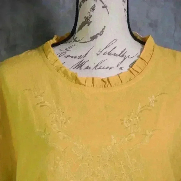 NWT Cellabie gold color embroidered front 3/4 sleeve 2XL pullover shirt - Picture 3 of 11